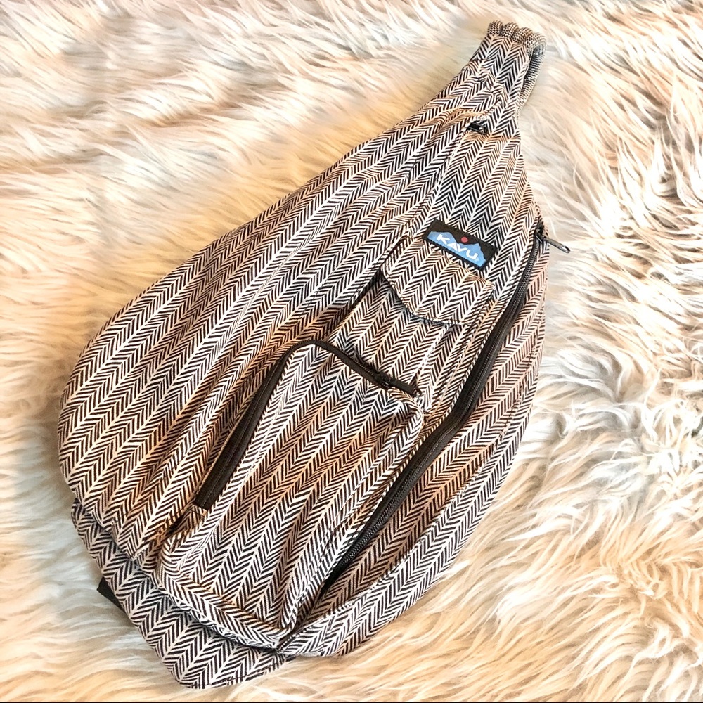 Kavu | NWOT Herringbone Sling One Shoulder Bag